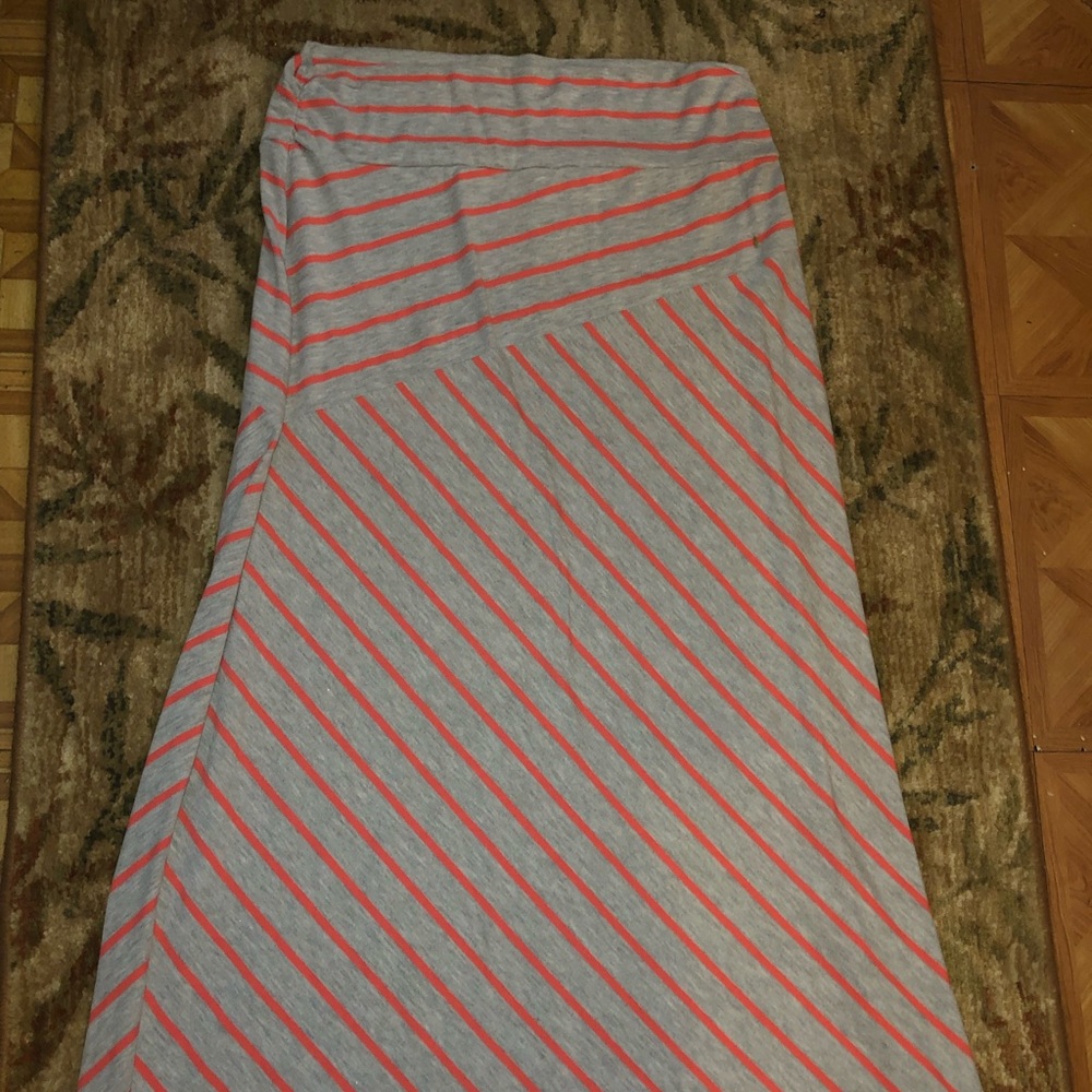 striped skirt